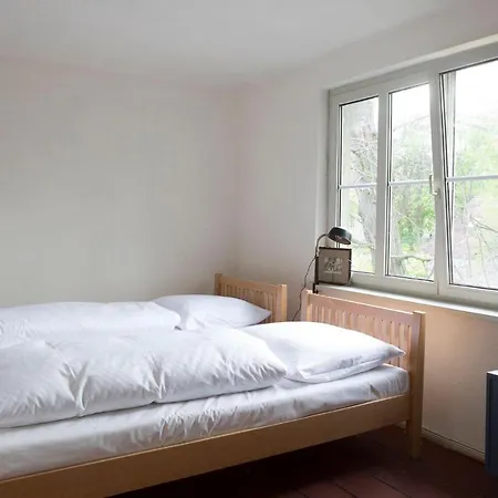 Wohnen-Im-Schlosspark-Bienenwohnung-Ii Апартаменты