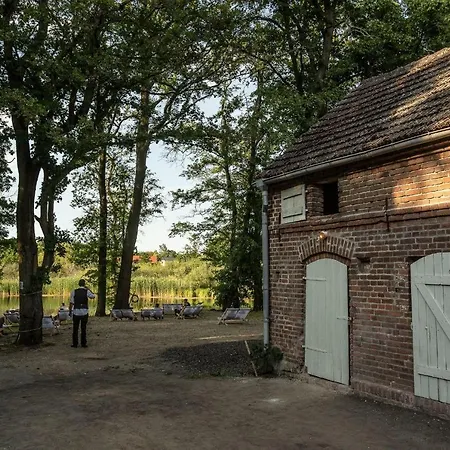 Wohnen-Im-Schlosspark-Bienenwohnung-Ii Апартаменты Oberkraemer