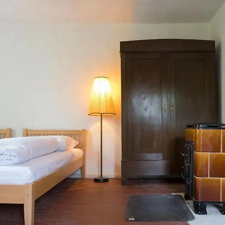 Wohnen-Im-Schlosspark-Bienenwohnung-Ii Oberkraemer