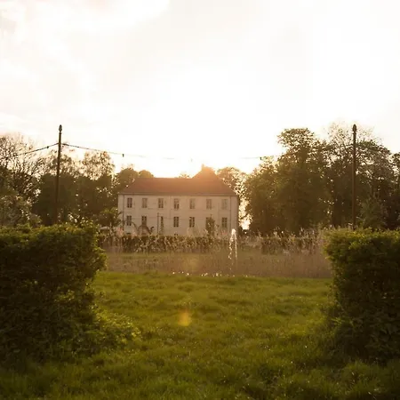 Апартаменты Wohnen-Im-Schlosspark-Bienenwohnung-Ii